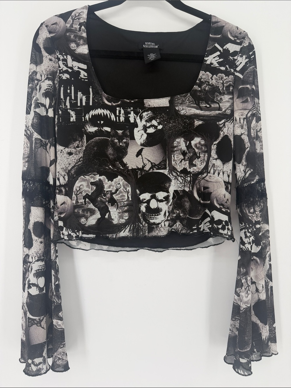 Social Collision Halloween Gothic Mesh Crop Top Skulls Pumpkins Y2K Medium